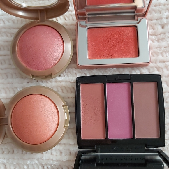 Makeup bundle - Picture 2 of 10